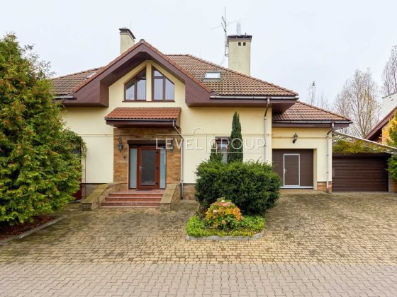 Будинок з ремонтом! КМ "Северинівка"! Мальовнича місцевість - 10 соток Севериновка