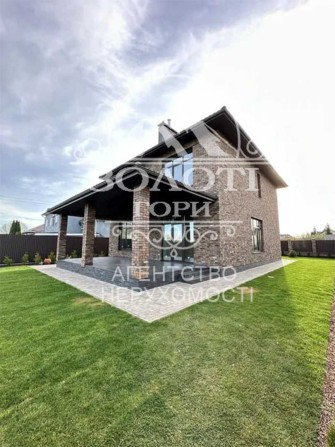 Продаж будинку в с. Шевченкове 183 кв. м на 9 сотках землі - фото 1