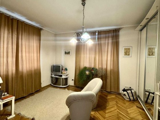 Продаж будинку м. Винники вул Львівська біля озера Винники