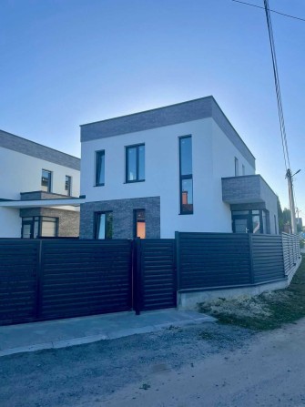 Сучасний будинок у Бірках | Вид на ліс - фото 1