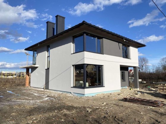 Окремий будинок у Винниках, гарна локація Винники