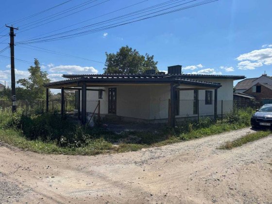 продаємо приватний будинок|село Зимна Вода|до ремонту усе готово Зимняя Вода