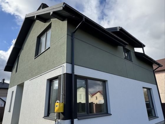 Будинок у Зимна Вода Зимна Вода