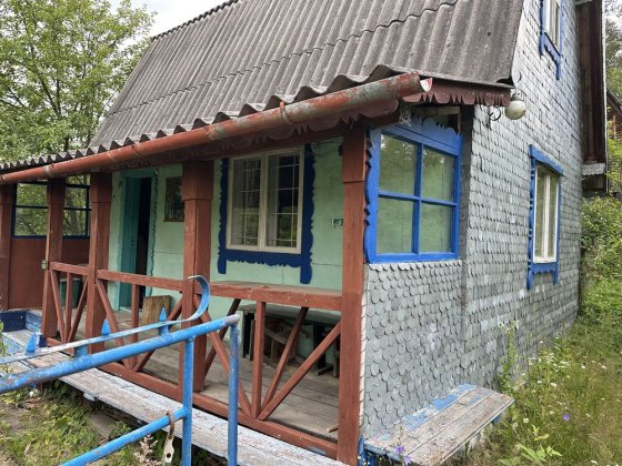 Продається дачний будинок і зем. ділянка поблизу  Моршина Моршин