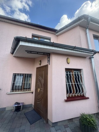 Продам 2/3 будинка в м. Сокаль - фото 1