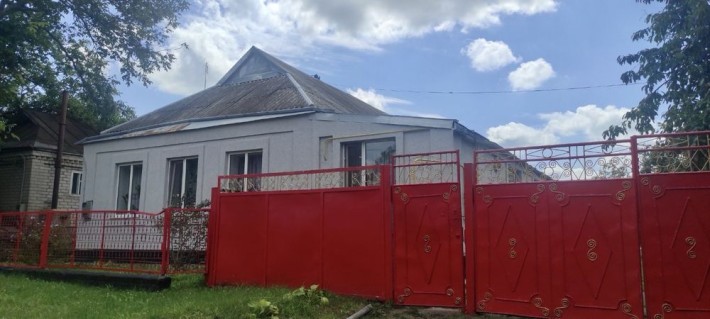 Доглянутий Жилий утеплений будинок з гаражем, літньою кухнею та садом - фото 1