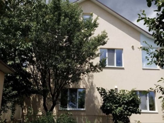 Дім в 2 поверхи, 10 соток, газ завелений. Фонтанка