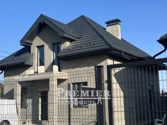 Продам двоповерховий будинок в Фонтанці Фонтанка