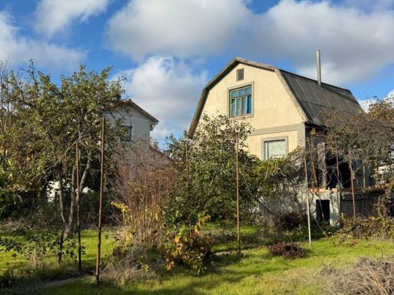 Капітальнтй будинок (дача) у передмісті Чорноморська