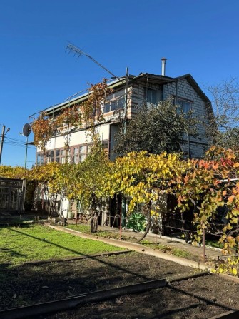 Капітальний будинок біля Одеси та Чорноморська - фото 1