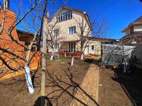 Хозяйский дом в Совиньоне, 10 соток участок Лиманка