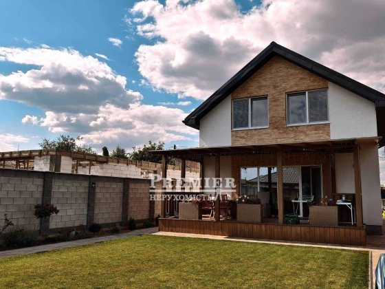 Продам будинок в Фонтанці Фонтанка