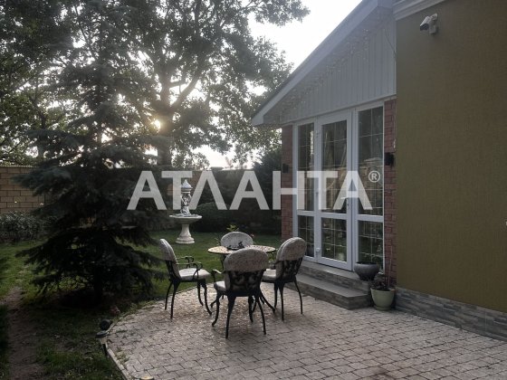 Продам современный дом в с. Лески Ліски