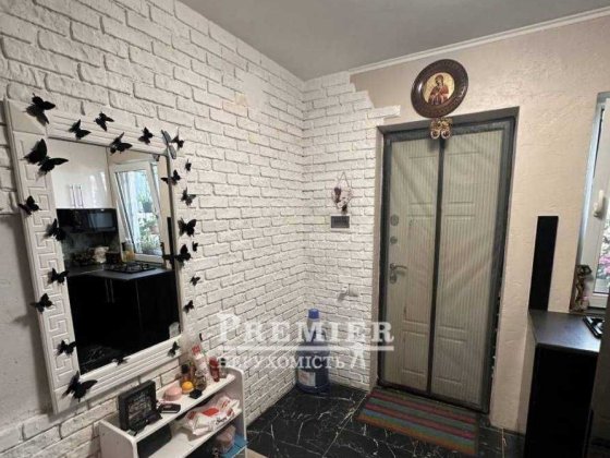 Продам дом с ремонтом. Нерубайське