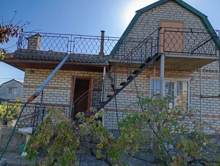 Продам в с. Нерубайское 2 эт.дачу 28 т.у.е - фото 1