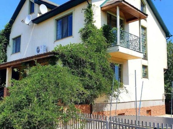 Шикарний будинок поблизу Чорноморська Молодіжне