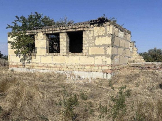 До продажу будинок у стані незавершеного будівництва Нова Дофінівка