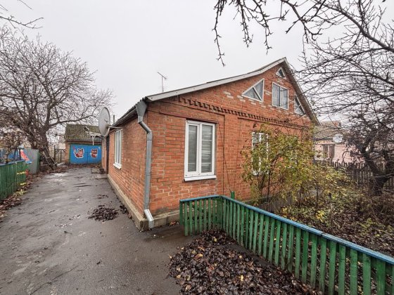 Власник продам будинок під є відновлення розглядаємо Карловка