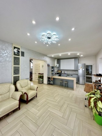 Будинок у Великій Омеляні - фото 1