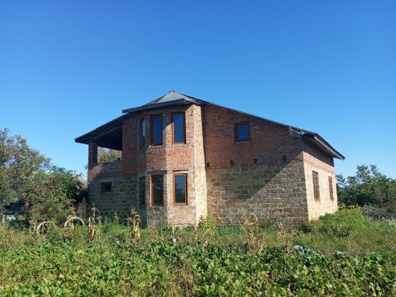 Продам незавершене будівництво Корнин