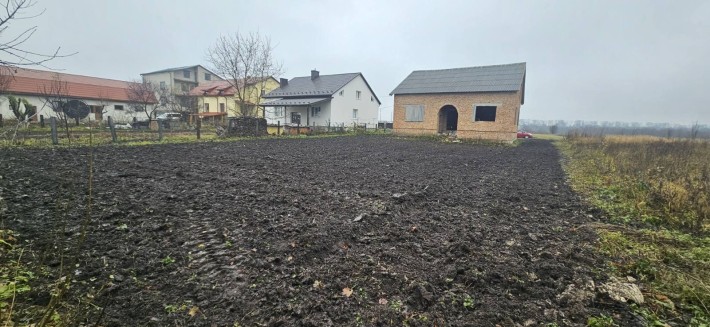 Продається недобудований одноповерховий будинок 13х14м.
Підвальне прим - фото 1