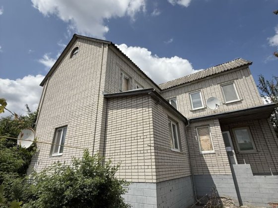 Продаж 2 поверхового будинку з гаражем і ділянкою на 21 сотку Балаклея