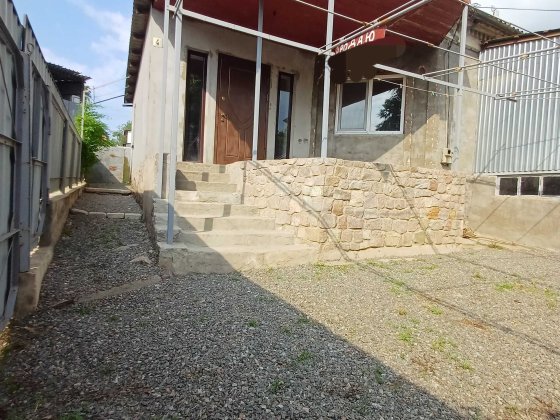 Продаж півбудинку,район центральних мостів,лодочної станції. Первомайск