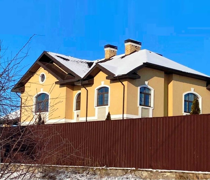 Действительно особняк премиум-класса. Первое поле на Малой Даниловке - фото 1