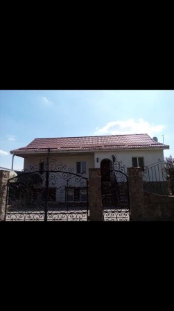 Двоповерховий будинок в с. Кінецьпіль. - фото 1