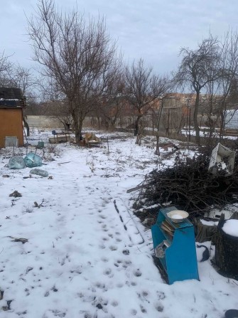 Продам ветхий дом Безлюдовке .Участок 12 соток Первая линия от водыTB - фото 1