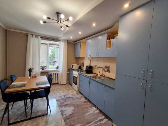 Продаж будинку  з сучасним ремонтом в Чигирині . Чигирин