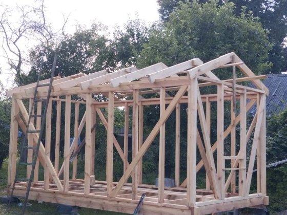 Продам каркас міни будинку.. Остер