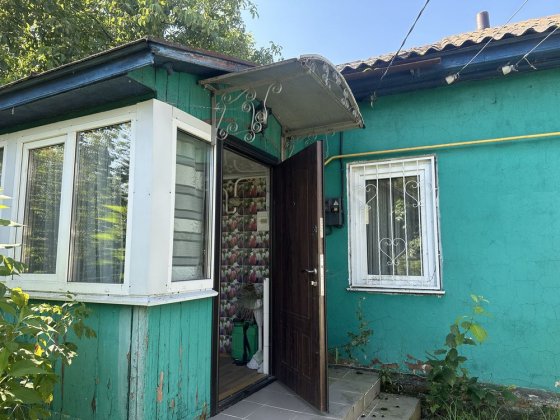 Продаж 1/2 частини будинку в с.Анисів з ремонтом та 7 сотками землі! Анисів
