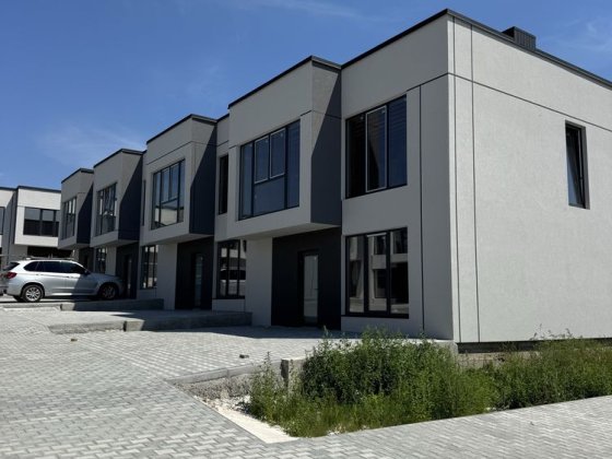 Таунхаус 130м2, боковий таунхас, під єОселю Годилов