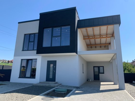 Ультрасучасний супербудинок з ідеальним плануванням біля Чернівців Великий Кучуров