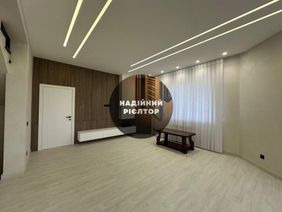 Будинок МРІЇ в 4 кілометрах від Чернівців! Євроремонт(Все нове)!) Коровія