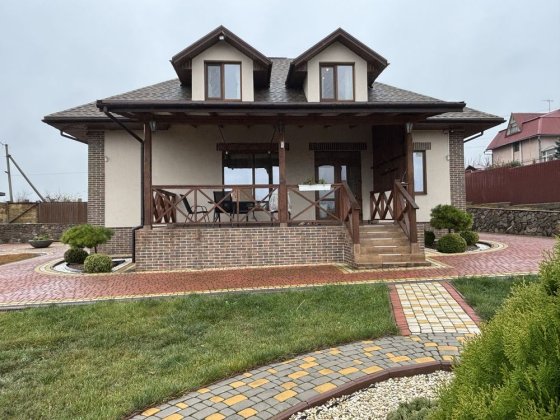 Продам дом в с.Бабурка 160м2. с мебелью, техникой.