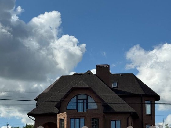 Продам дом 3 этажа , сауна с бассейном на берегу Лёвшинского залива Вільноуланівське