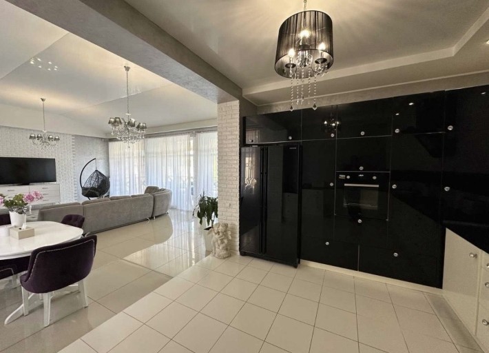 Продажа Престижного Дома с Террасой и Бассейном! - фото 1