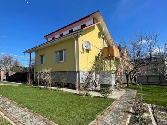 Продається будинок в центрі Бучі, вулиця Ревуцького Буча