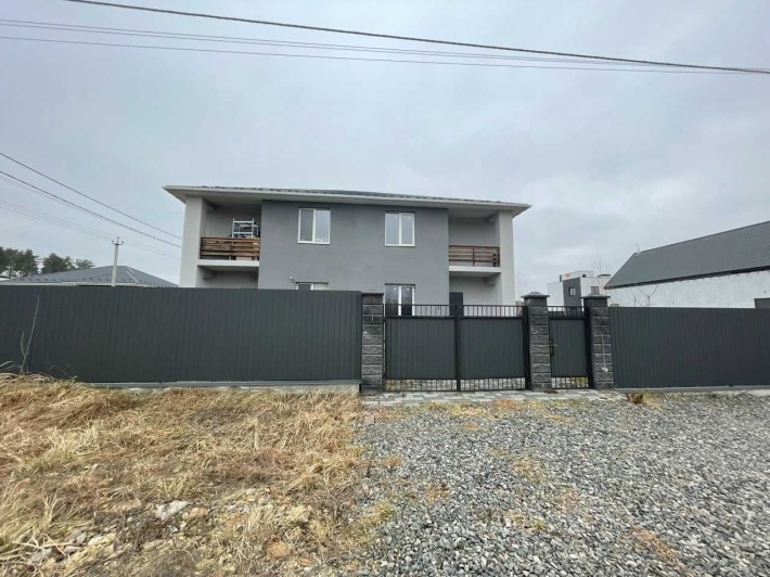 Двоповерховий дуплекс площею 116 м² на земельній ділянці 3 сотки. - фото 1