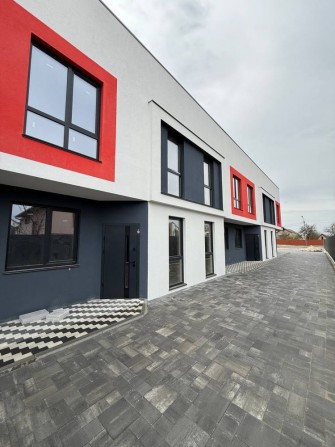 Таунхаус в тихій локації Бучі з газом - фото 1