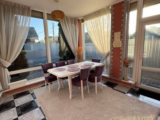 Просторий будинок в Опришівцях Ивано-Франковск