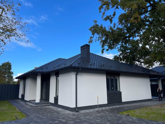 Сучасний одноповерховий будинок у Лісовій Бучі — комфорт і природа Буча