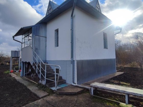 Продається добротна дача на околиці міста (ліс, джерело, чисте повітря Івано-Франківськ