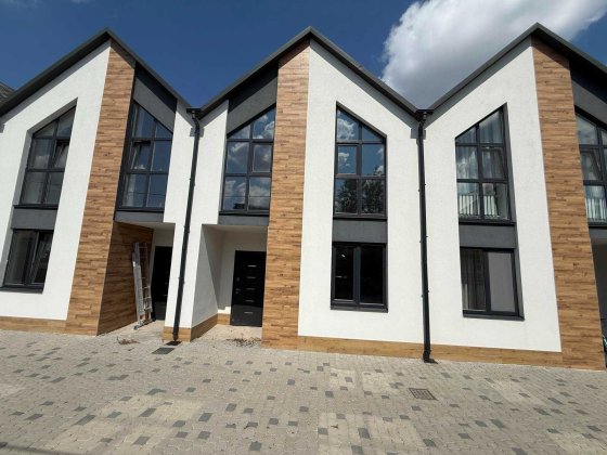 Таунхаус біля парку в Бучі, 87 м² + ділянка, з газом Буча