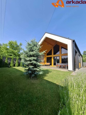 Продаю будинок на березі річки в самомому місті. - фото 1