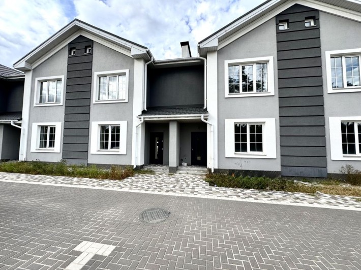 Таунхаус з частковим ремонтом в Лісовій Бучі. Мінімальні податки - фото 1