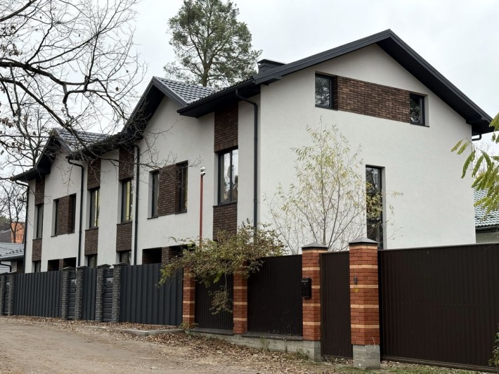 NEW! Кутовий таунхаус в Ірпені з газом, район Центрального парку - фото 1