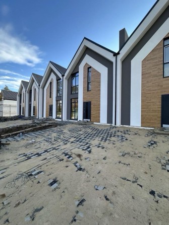 Стильний таунхаус в лісовій частині Ірпеня, є розтермінування - фото 1